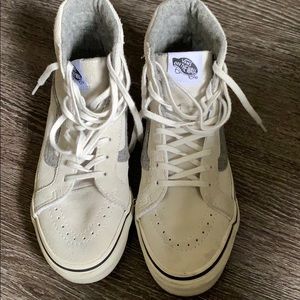 Barely used, high top skate high vans